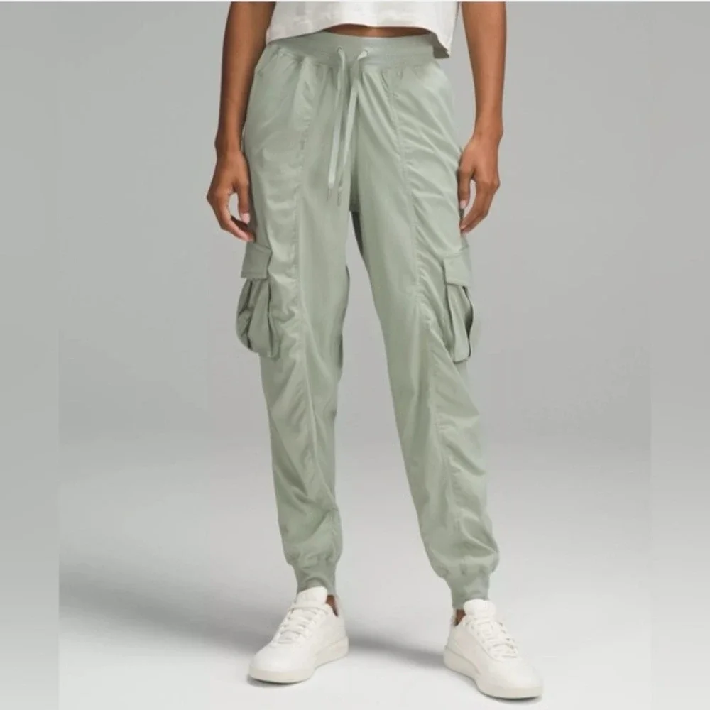 Lululemon Dance Studio Relaxed Fit Mid-Rise Cargo Jogger